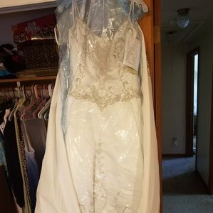 Wedding dress